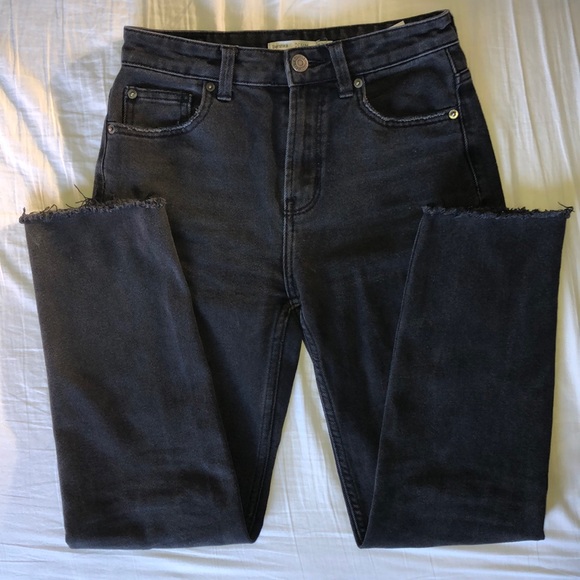 Bershka Denim - Black Straight Cropped High Waisted Jeans